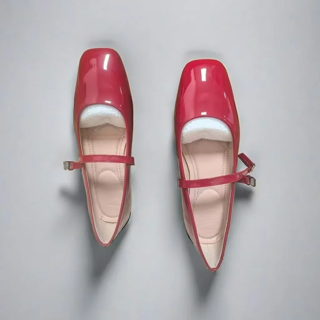 

Французские туфли Мэри Джейн, весна 2025, новая корейская версия, модная ретро-модная повседневная женская обувь с круглым носком и неглубоким носком на плоской подошве