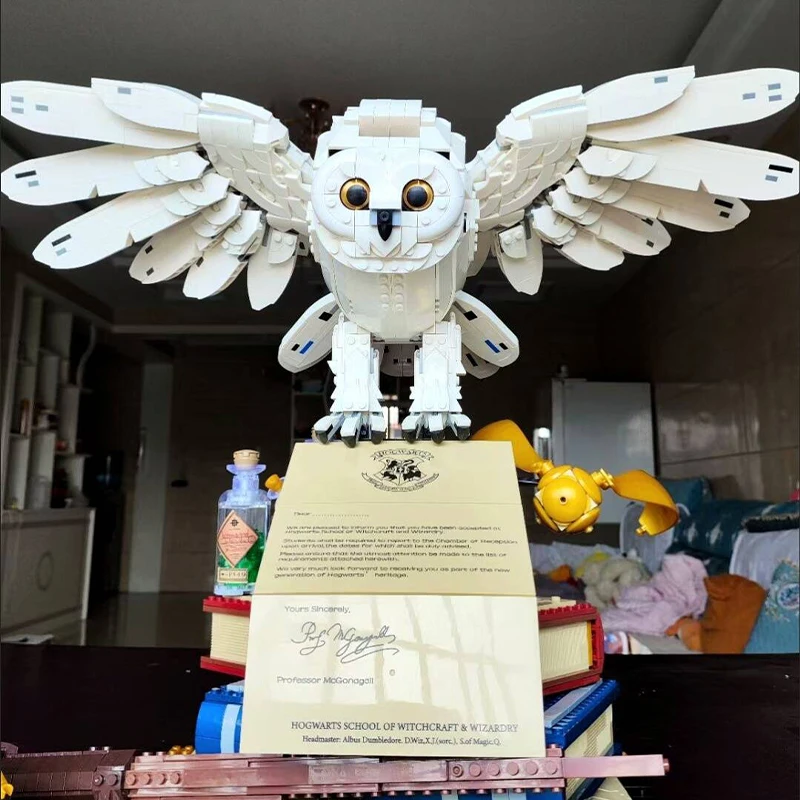 

Hedwig Owl Mini Building Blocks Set Adult Edition Model Toy Ornament Mini Building Christmas Gift Collectible Assembled Craft