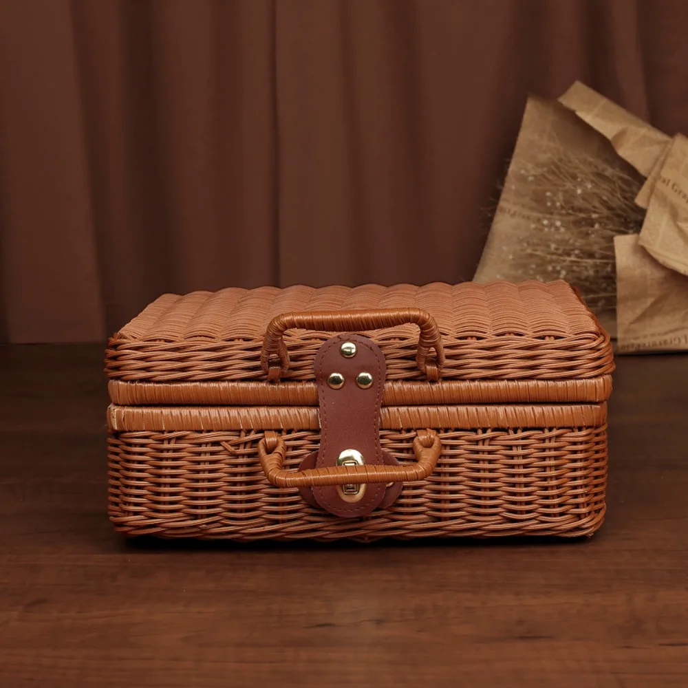 

Simulation Weave Rattan Storage Box Retro Household Wedding Suitcase ‘ with Handle Jewelry Cosmetic Storage Case Picnic