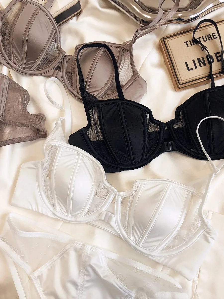 كوب أرنب من الساتان بإبزيم أمامي تجمع الملابس الداخلية ثدي كبير يظهر مجموعة ملابس داخلية صغيرة من الجانب حمالة صدر مجوفة مثيرة #2