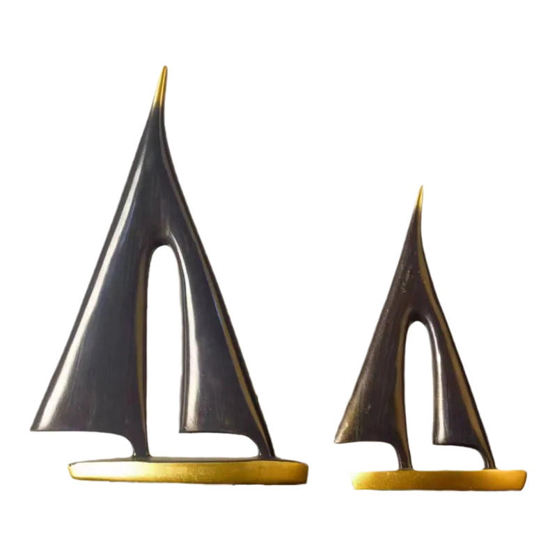 

Smooth sailing, sailing ornament, modern European creative home, living room wine cabinet decoration, office bookcase decoration
