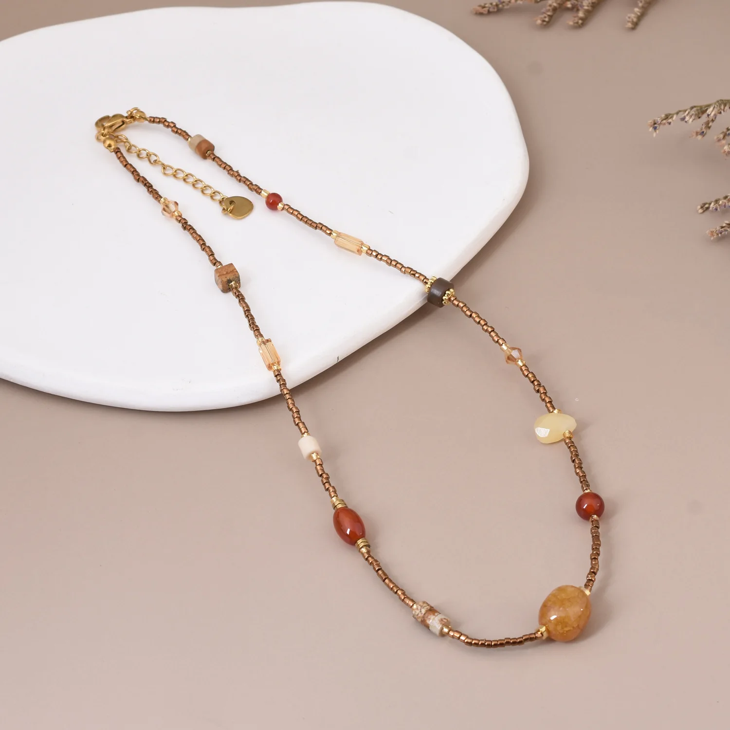

Countryside Style Natural Stone Necklace New Chinese Style Retro Necklace for Women High-Quality Light Luxury Sweater Chain