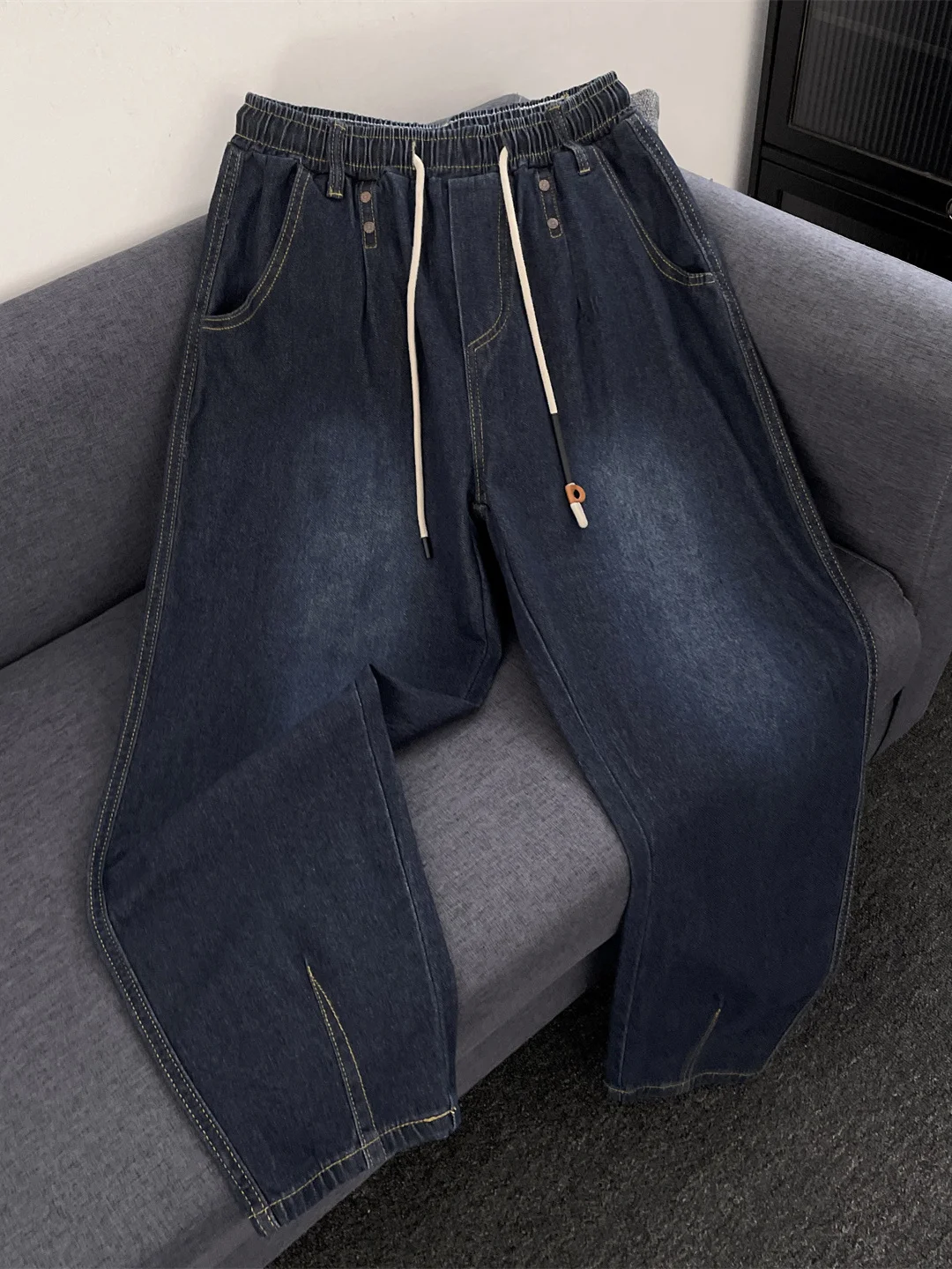 Gewassen geplooide jeans voor heren Herfst Winter Diepblauwe eenvoudige losse denimbroek Amerikaanse casual mode herenbroek