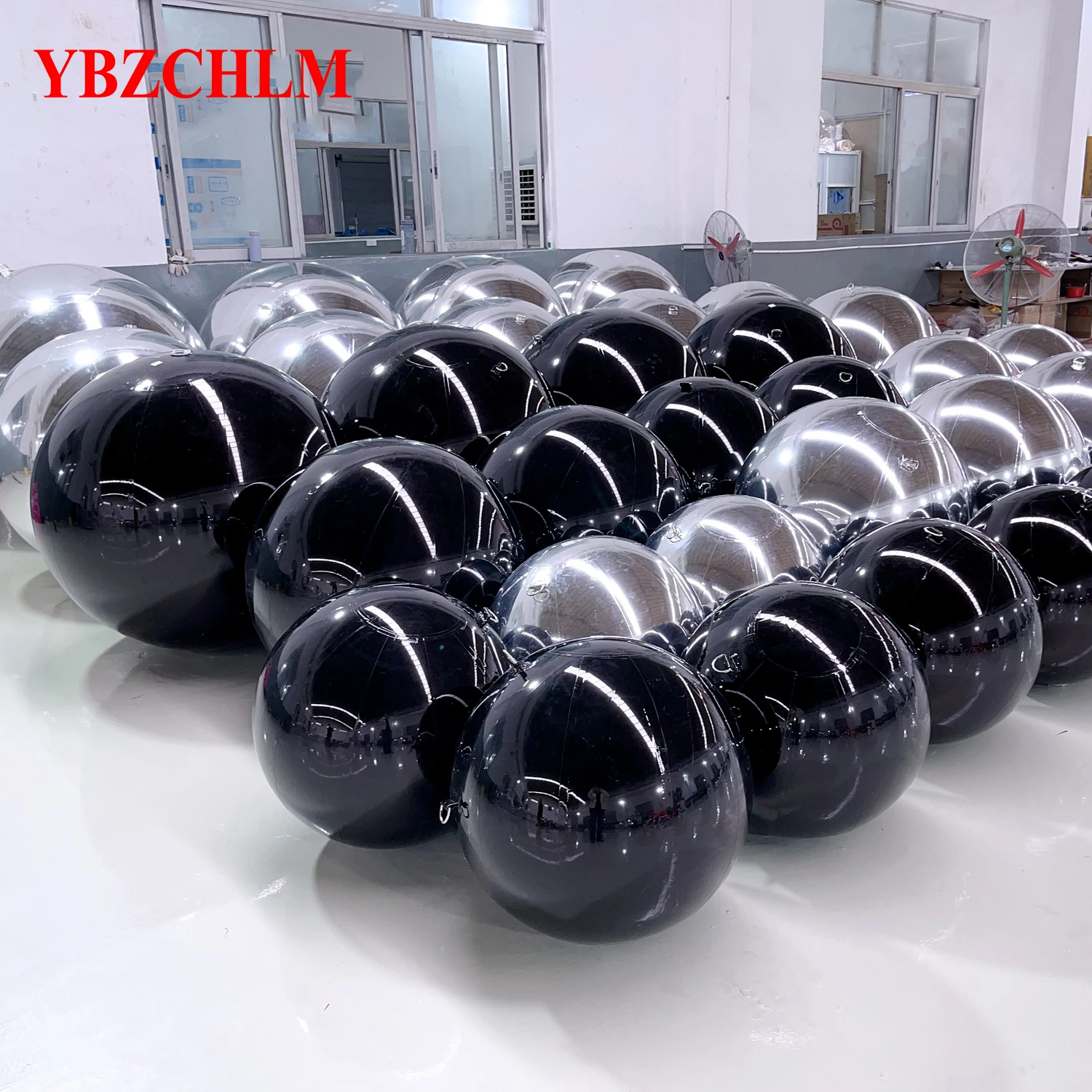 YBZCHLM Black Inflatable Mirror Ball Hanging Shinny  Disco Balloon Pvc Floating Mirror Sphere Wedding Balloon For Decoration