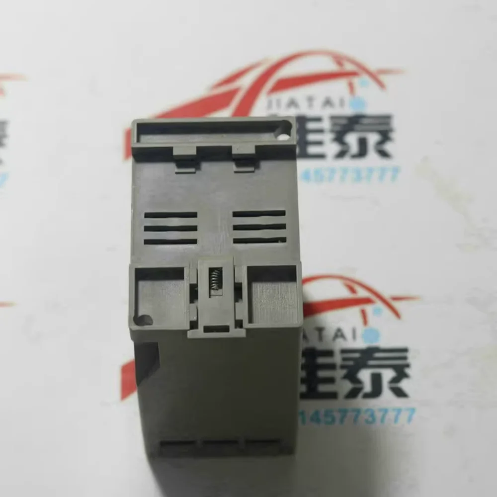 025G00015-010 York YORK three-phase power protector phase sequence protector 025G00015-010 YKGMR-32B