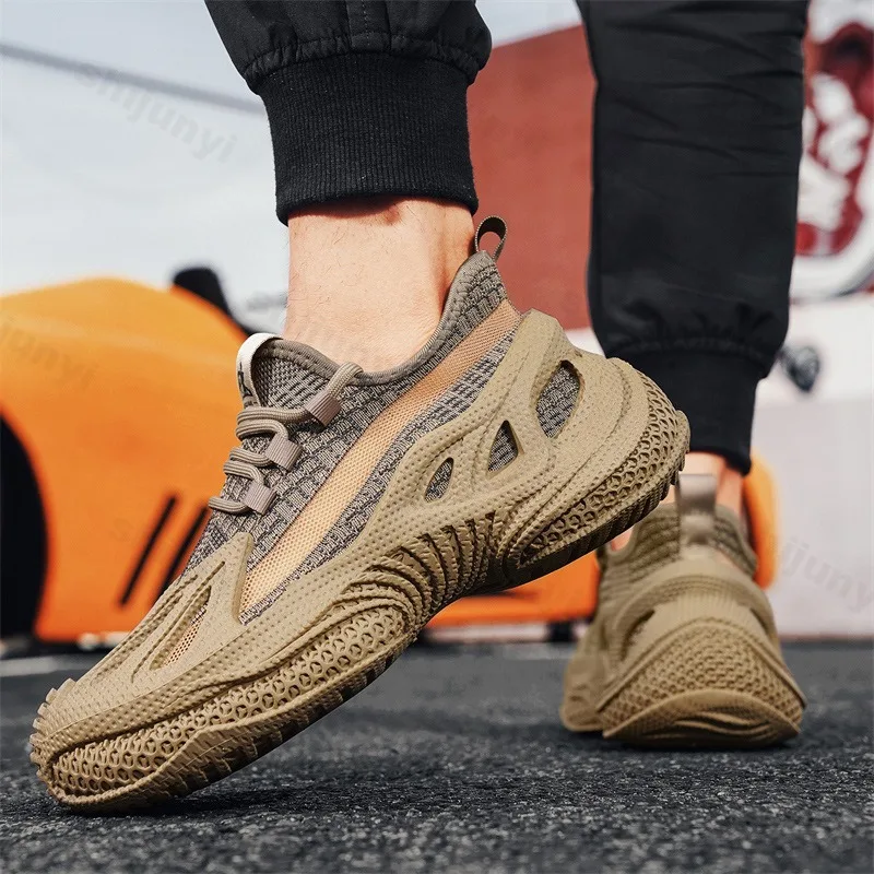 

Mesh Breathable Low Top Thick Soled Casual Sports Shoes for Men 2025 Autumn Retro Fashion Versatile Comfortable Chunky sneakers