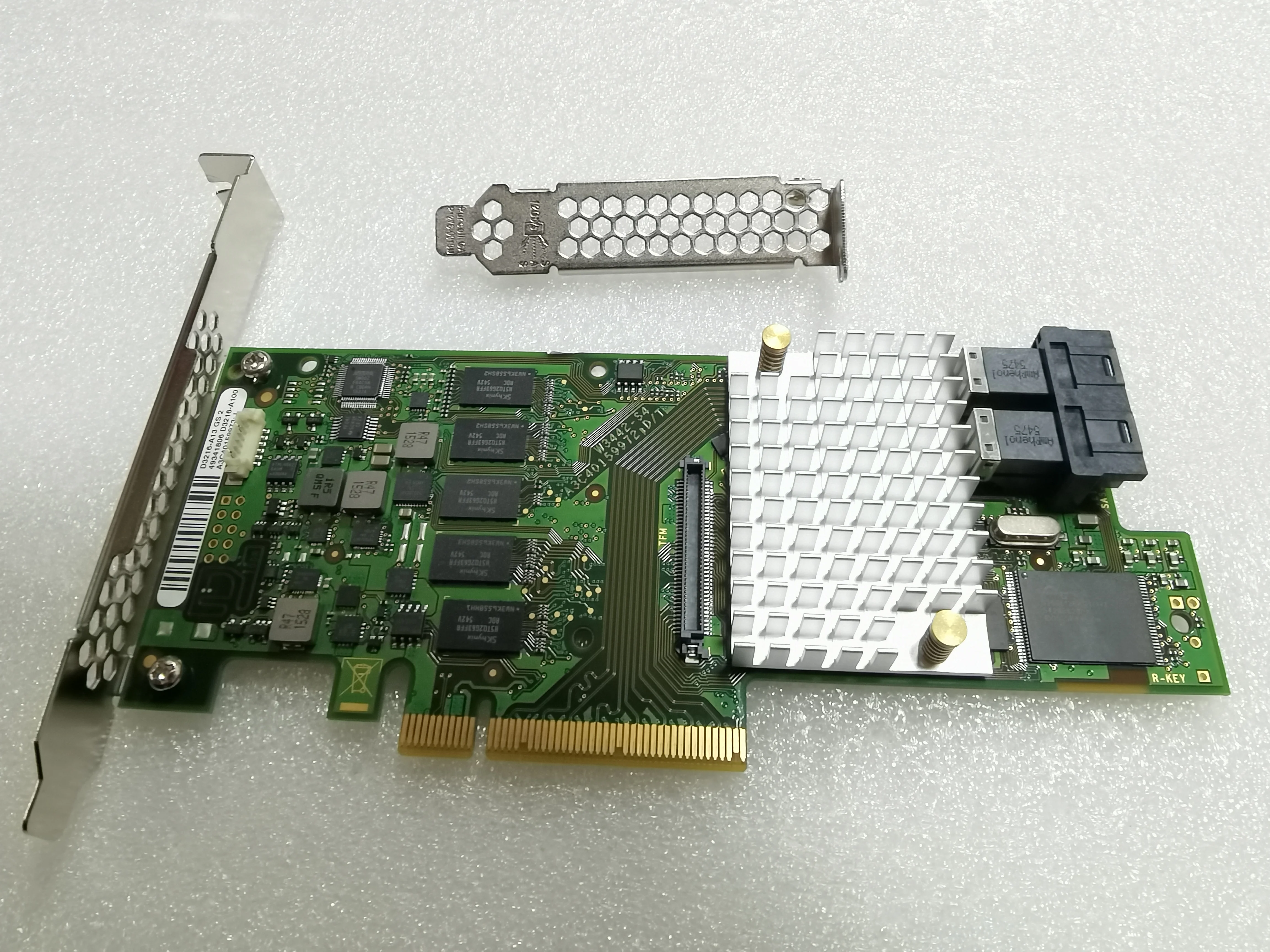 D3216-A13 MegaRAID SAS 1GB Cache 12GB =9361-8I controller raid card +CVM02+BBU