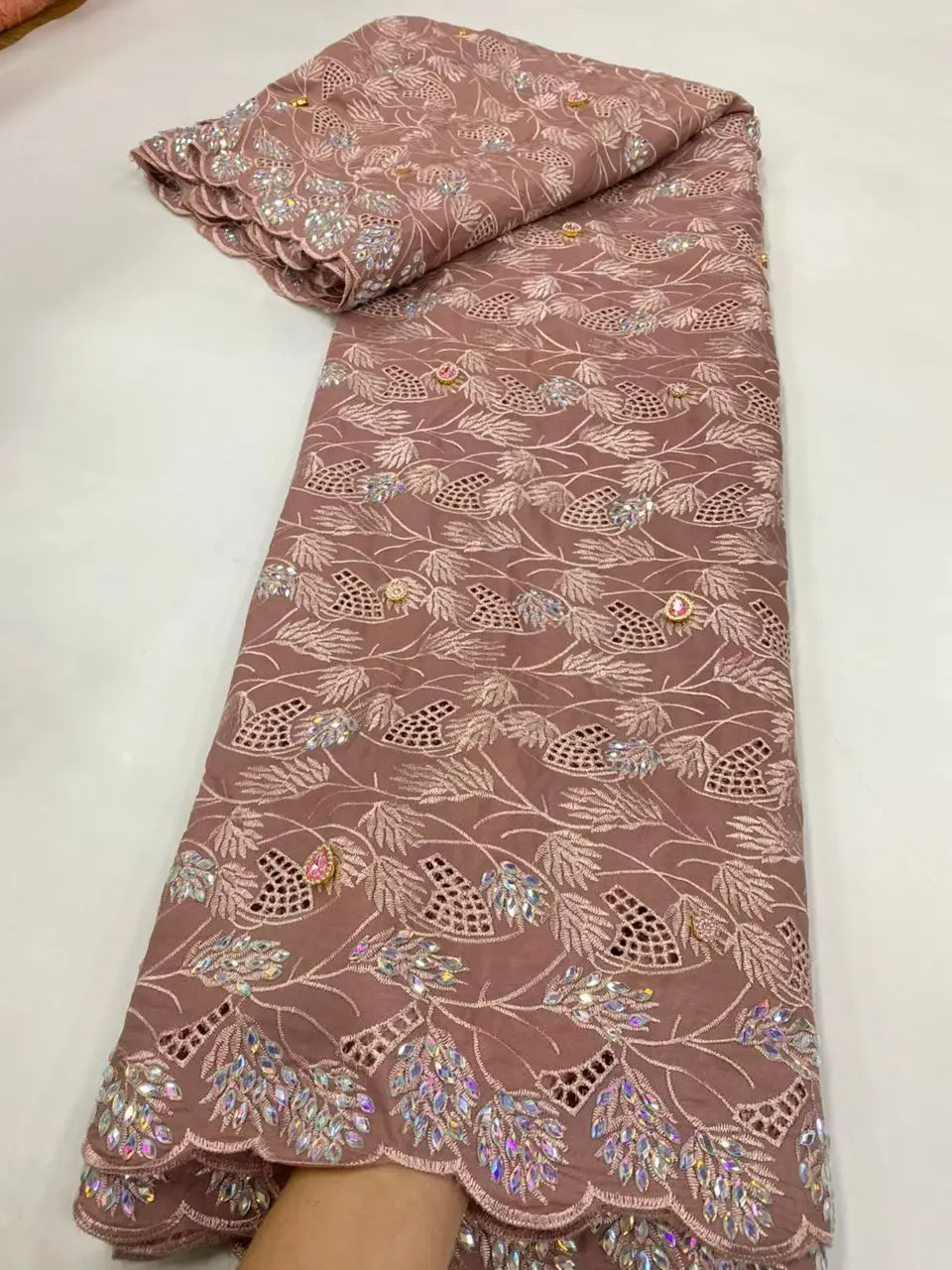 

2025 High-Quality Africa Nigerian Sequins Cotton Embroidery Lace Fabric Tulle for Wedding Party Dress Chiffon 5Yards JL529