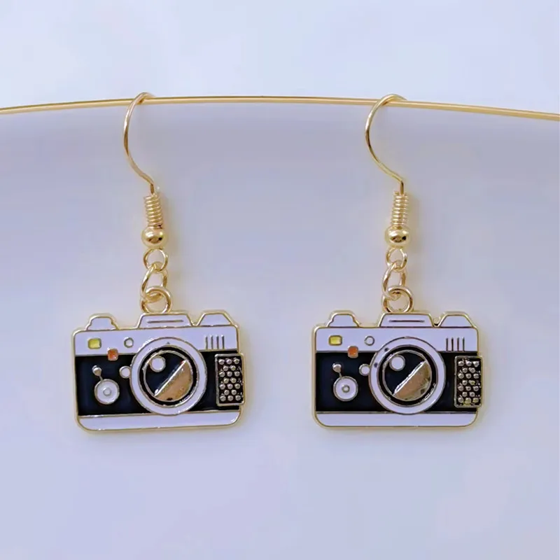 Trendy Enamel Camera Pendant Earrings for Women Girl Retro Camera Charm Hoop Earrings Cute Small Object Earring Jewelry Gift