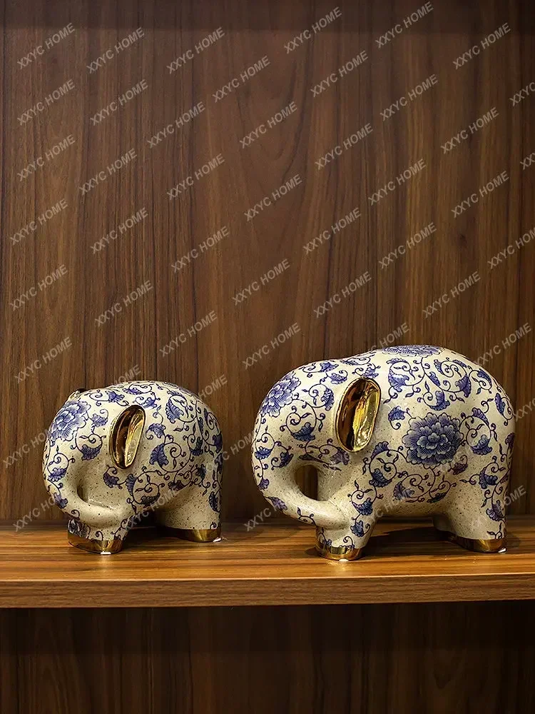 Home Vintage Blue and White Porcelain Elephant High Temperature Ceramic Elephant Handmade Finish Ornaments Living Room