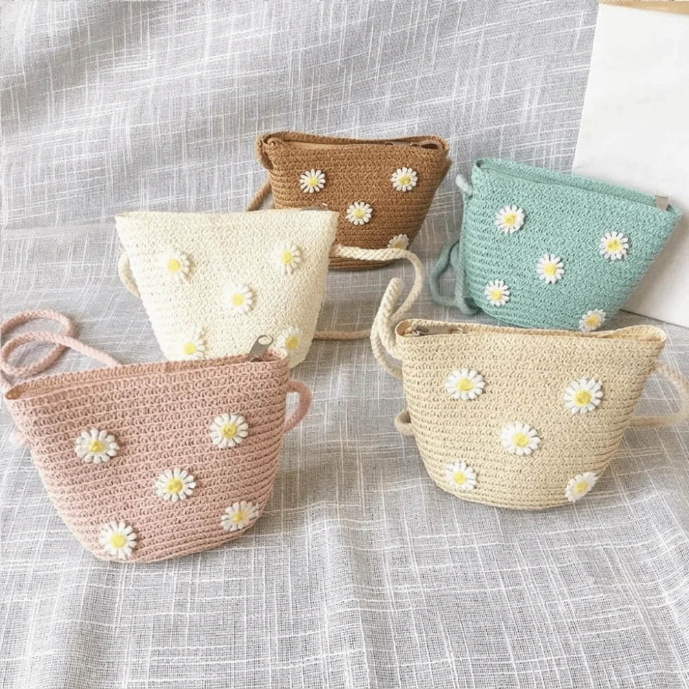 Eco-Friendly Flower Pattern Crossbody Bag Natural Material Solid Color Straw Beach Bag Weave Design Durable