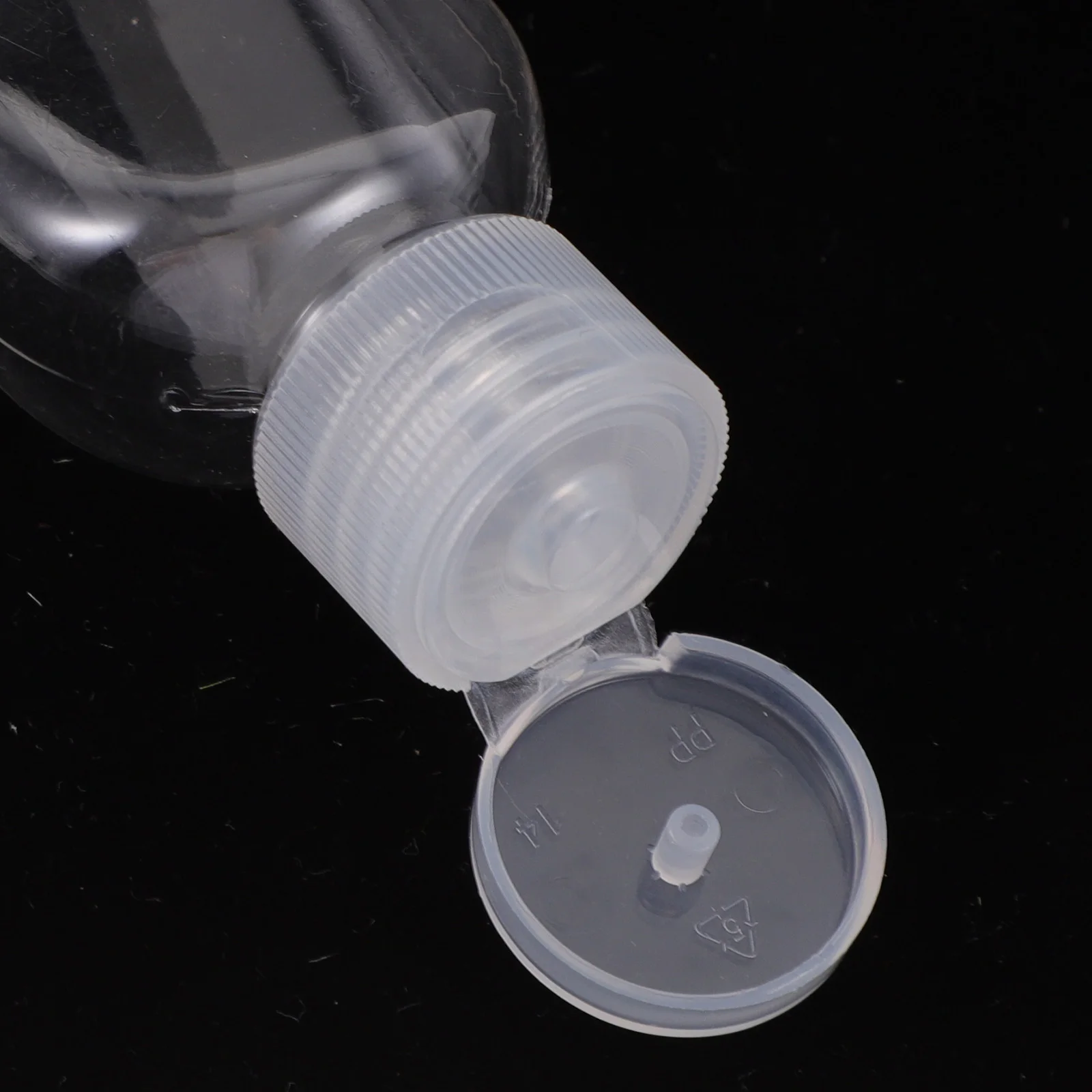 

10 Hand 30ml PET Refillable Travel Bottles Travel Containers Portable Soap Dispenser Hanging Refillable Bottles With Carrier