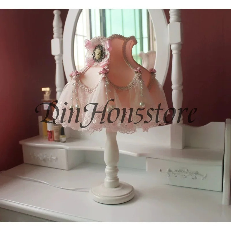 Korean Style Princess Dream Lace Desk Lamp Simple Pastoral Fabric Desk Lamp Bedside Lamp