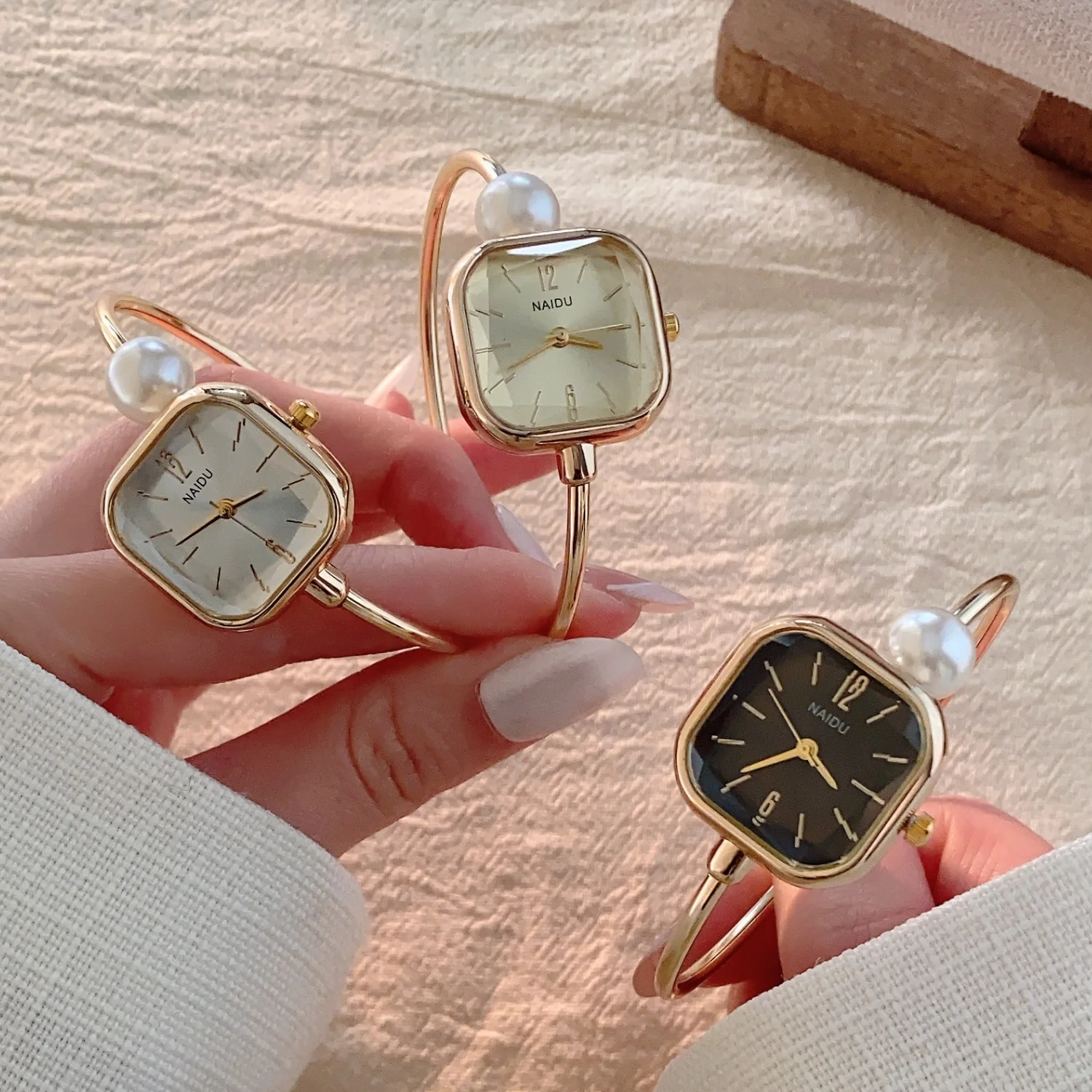 

Новые женские часы-браслет с открытым циферблатом, простые квадратные женские кварцевые часы, студенческие наручные часы, Relogio Feminino, часы для девочек, подарок