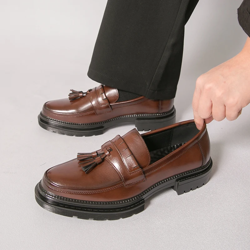 

Men Loafers PU Thick Sole Solid Color Tassel Decoration Professional Classic Business Men Shoes