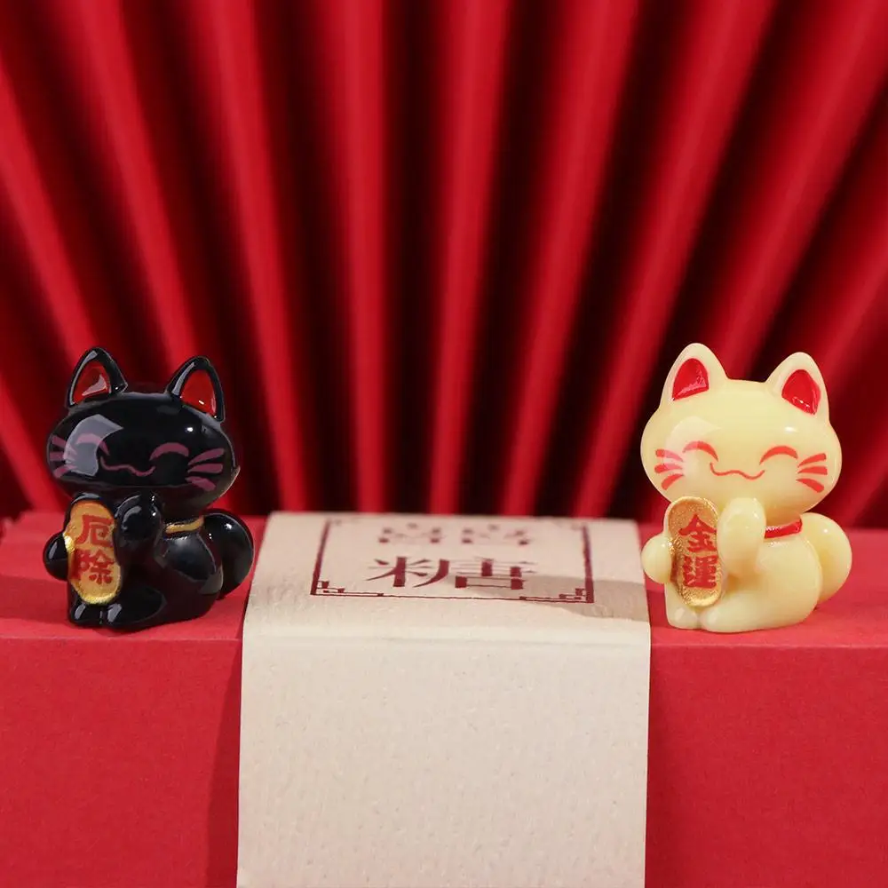 Statue de chat porte-bonheur de dessin animé, figurine de chat porte-bonheur mignonne et exquise, modèle d'animal créatif, miniatures pour la maison, la voiture, l'hôtel, le restaurant