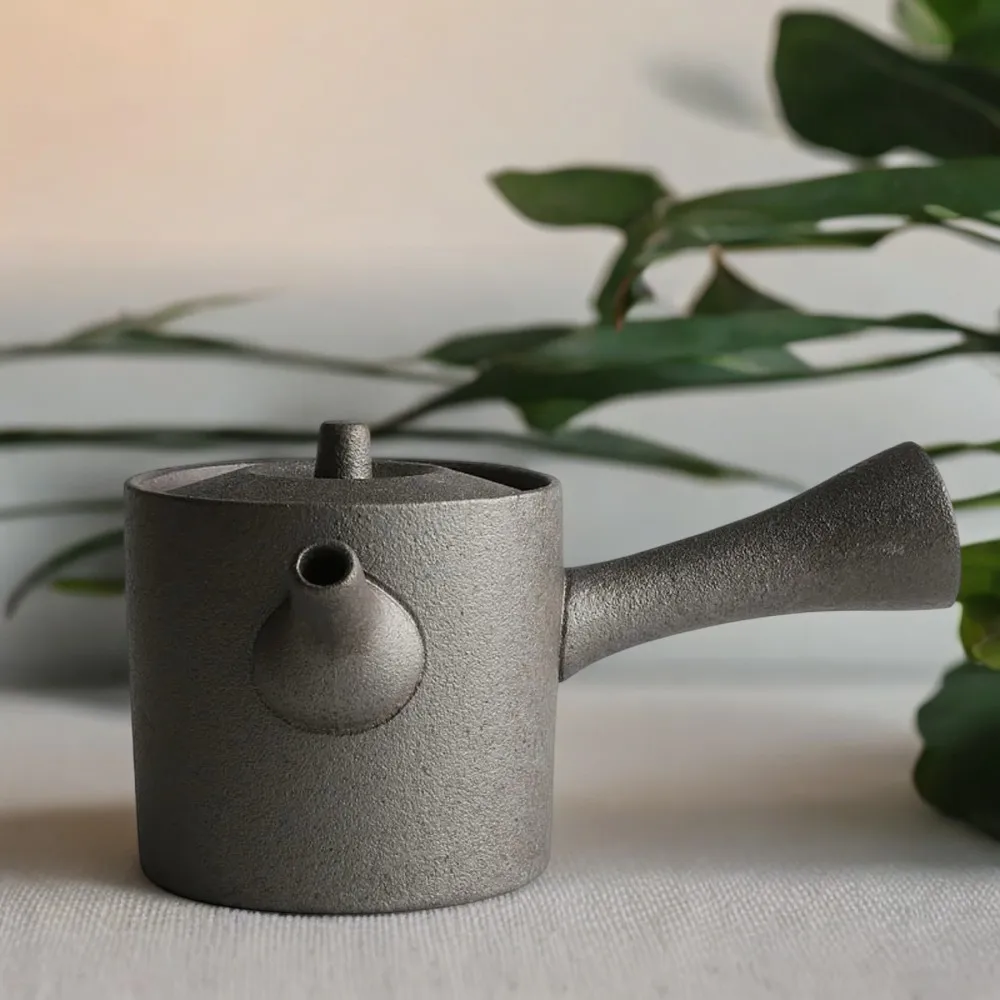 Elevate Your Tea Ritual with Exquisite Japanese Ceramic Kyusu Tea Pot Kettle - High-Quality and Stunning Gift for Artisan Tea En