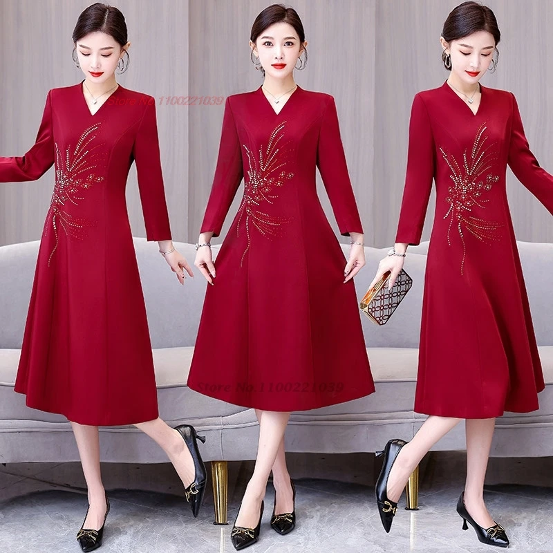 

2026 chinese vintage dress improved v-neck cheongsam national hot fix rhinestone wedding dress oriental banquet evening dress