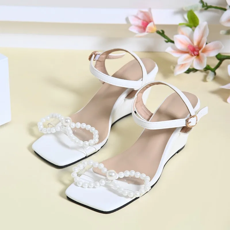 Sandalias de cabeza cuadrada con lazo de perlas para mujer, zapatillas transparentes con hebilla, sandalias de cuña de elevación cómodas a la moda, novedad de verano