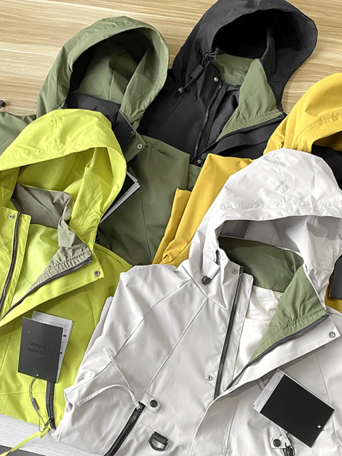 

Мужская ветрозащитная непромокаемая куртка для активного отдыха весна-лето с капюшоном, модная городская, удлиненная, приталенная