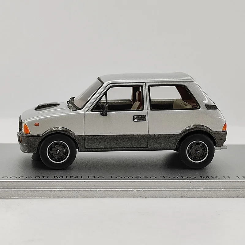 1:43 Innocenti MINI De Tomaso Model Car - alternate angle
