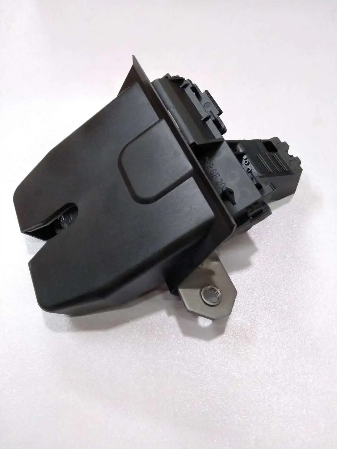 Automobile Tailgate Lock Block Trunk Lock Machine Applicable to Land Rover Freelander 2 Rear the Boot Lock Block