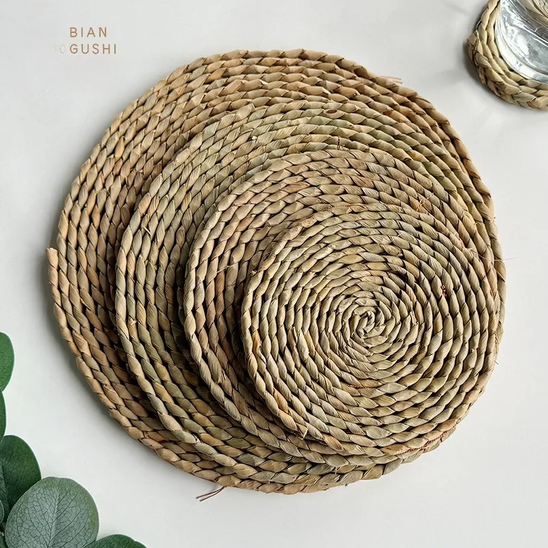 

Тканый коврик из травы, коврик для запекания, бытовая ежедневная теплоизоляция и защита от ожогов, кухонный коврик, коврик для подставки и коврик для чаши.