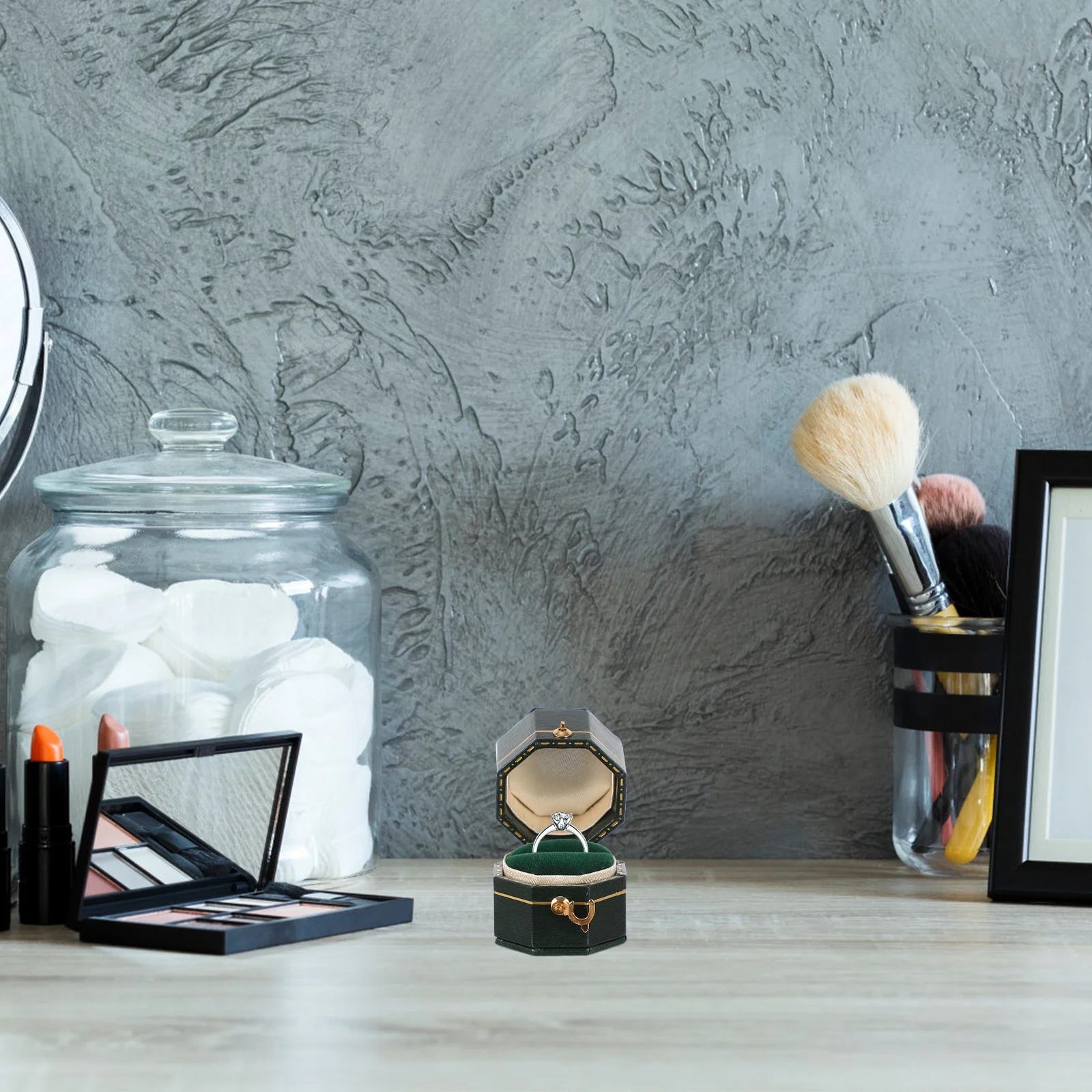 

Sided Ring Box Vintage Jewelry Storage Portable Gift Container for Wedding Anniversary Birthday Mini Green Octagonal