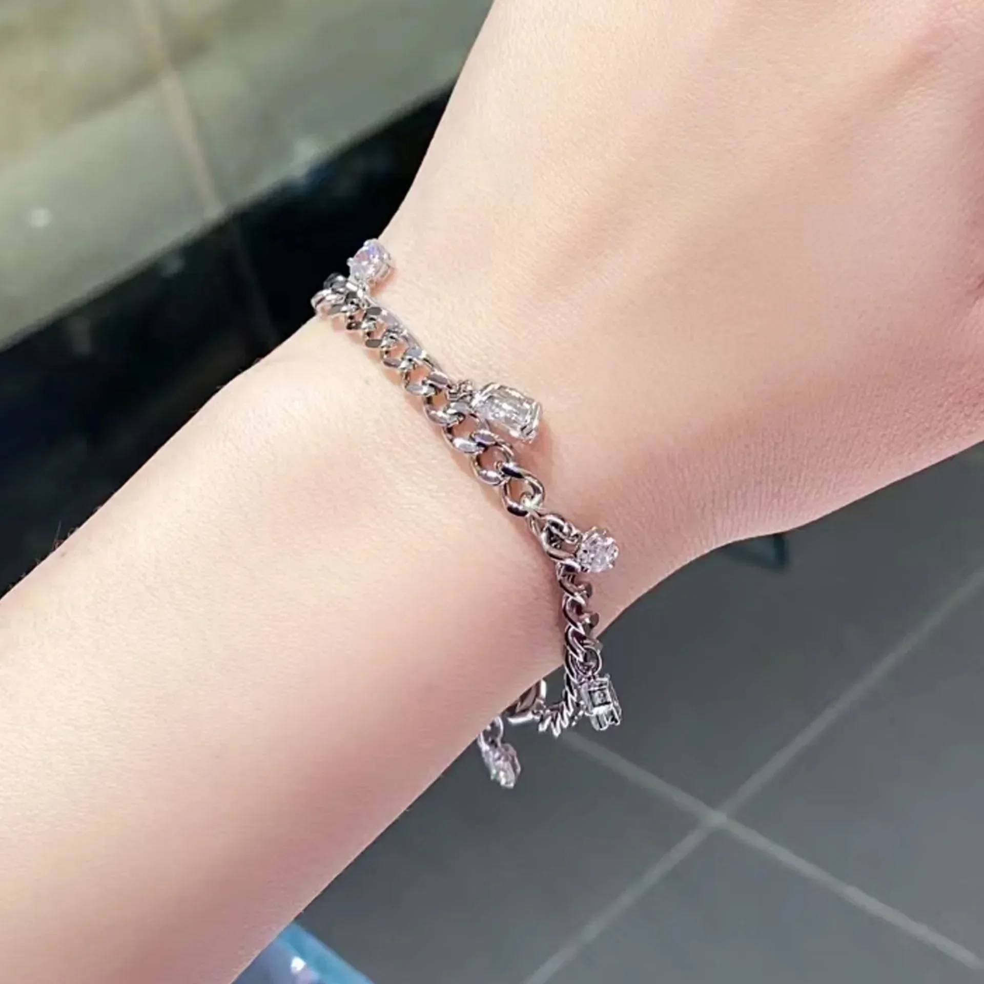 2025 Nieuwe Originele Gouden Hoge Sieraden Set Mode voor Vrouwen Waterdruppel Ketting Ring Oorbellen Armband Romantisch Cadeau