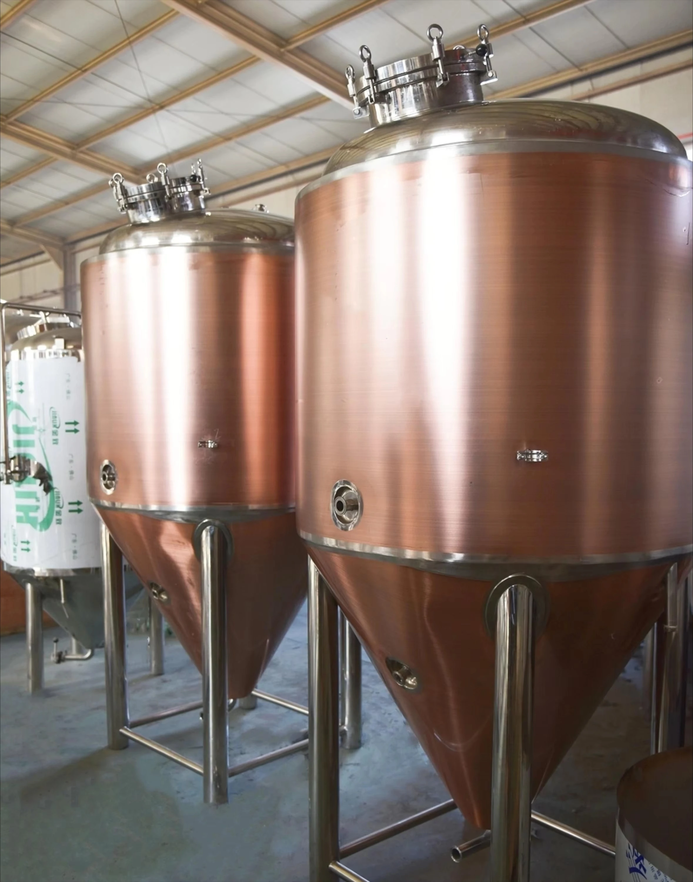 Bar/hotel red copper tank 600-liter cone, beer fermentation tank turnkey factory