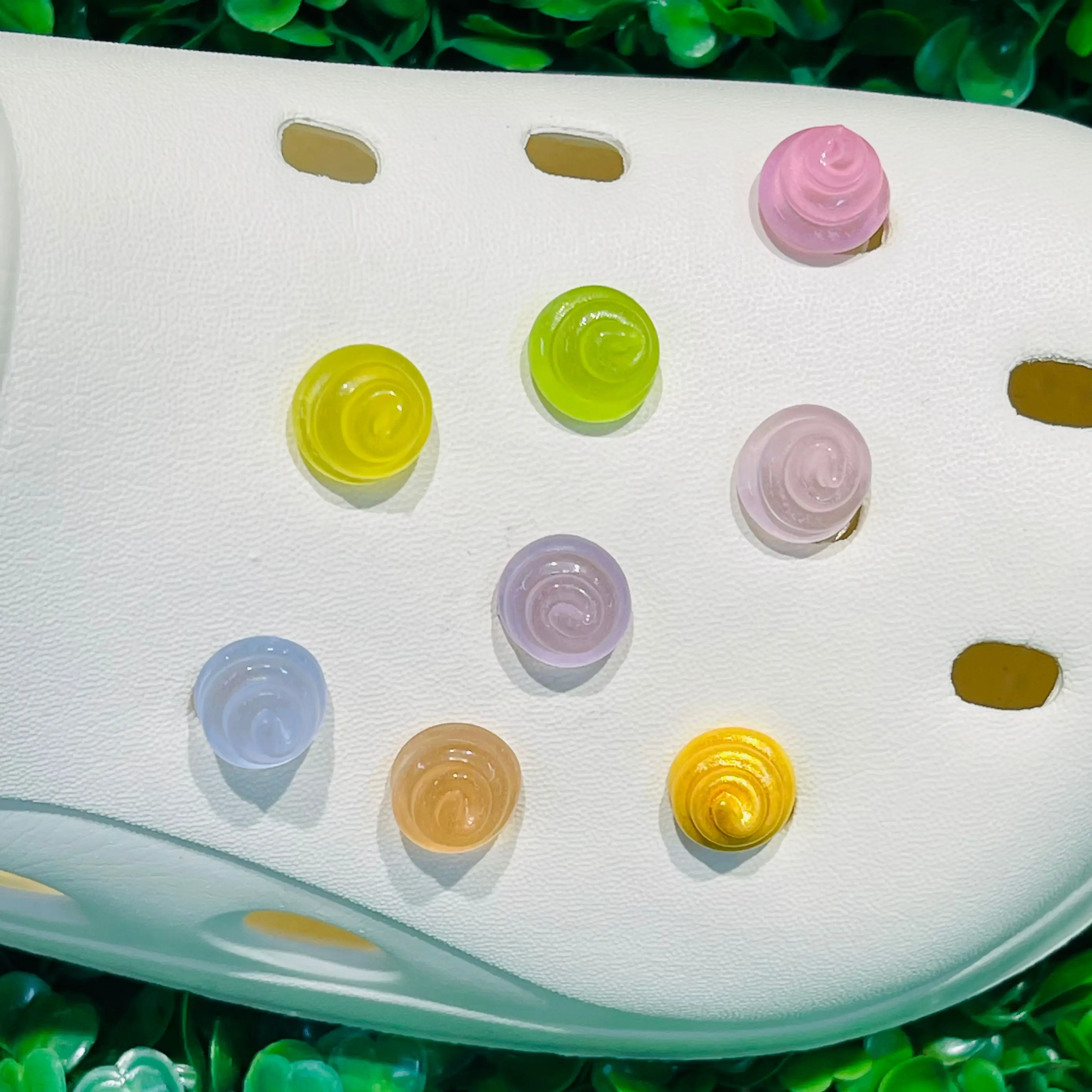 1-100Pcs Cartoon Shit Resin Grow on The Night Luminous Shoe Charms Sandals Decoration Garden Shoes Button Accessories Backpack