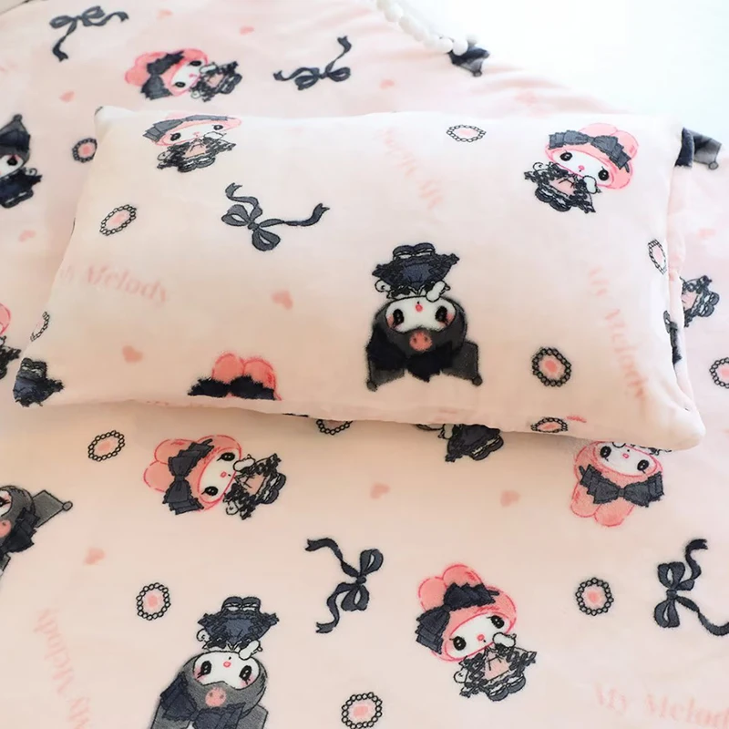 Kuromi pluszowa flanelowa blacha melodia klimatyzowana Nap kołdra Sanrio Image koc z nadrukiem Kawaii sypialnia Deocr urocza poszewka na poduszkę