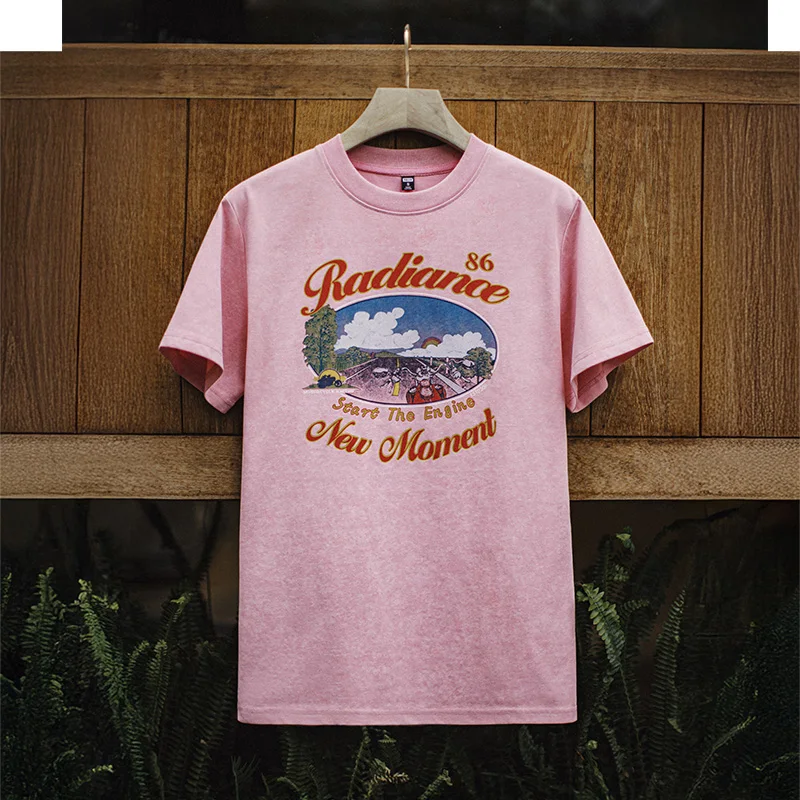 マデン レディース ピンク ヴィンテージ グラフィックTシャツ ルーズフィット 半袖Tシャツ ロード＆バッジプリント カジュアル クルーネックTシャツ 夏用トップス