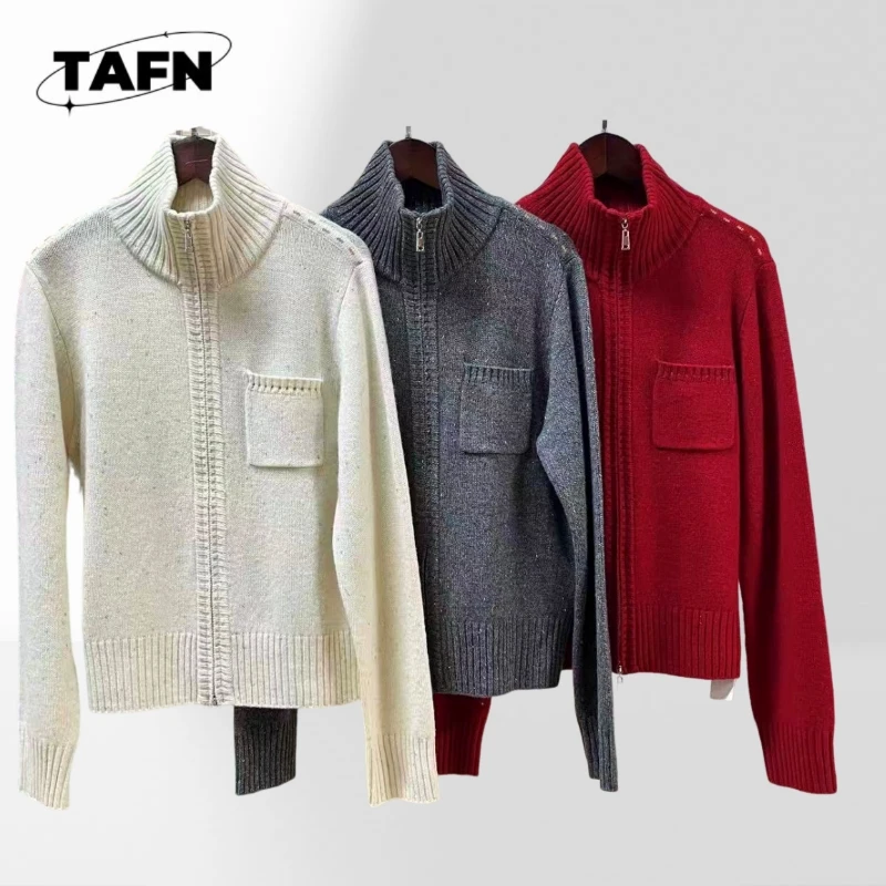 

Women's 2025 Retro Cashmere Cardigan – Elegant Design for Casual Comfort Vintage Look with Modern Warmth for Casual Wear AK1137