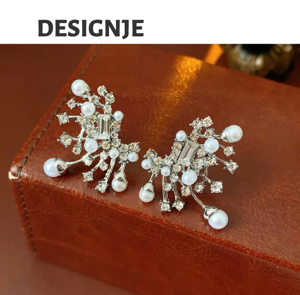 

Hot-selling exquisite pearl earrings, luxurious and high-end ear studs, fashionable and versatile ear accessories, design ear
