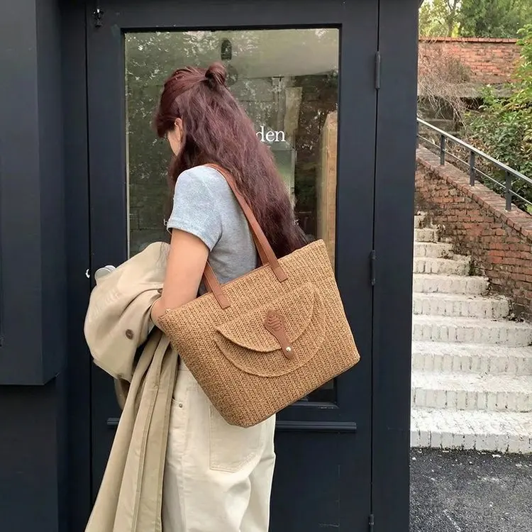 

Simple Classic Diaper Bag with Solid Color Design Easily Matches Any Outfit for Both Moms and Dads