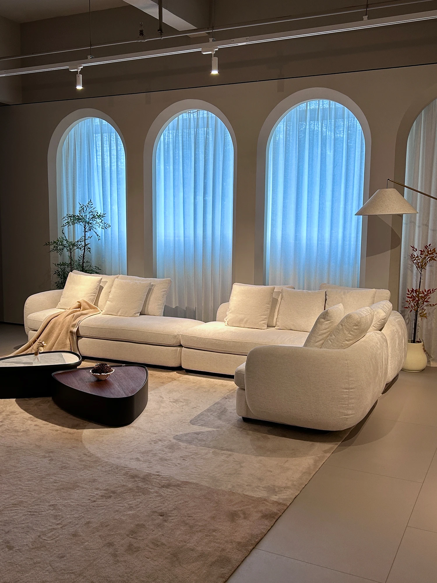 White Boucle Curved Corner Sofa Round Outer Armrest Pillow Backrest Scatter Pillows Deep Seat For Living Room Villa Bedroom Home