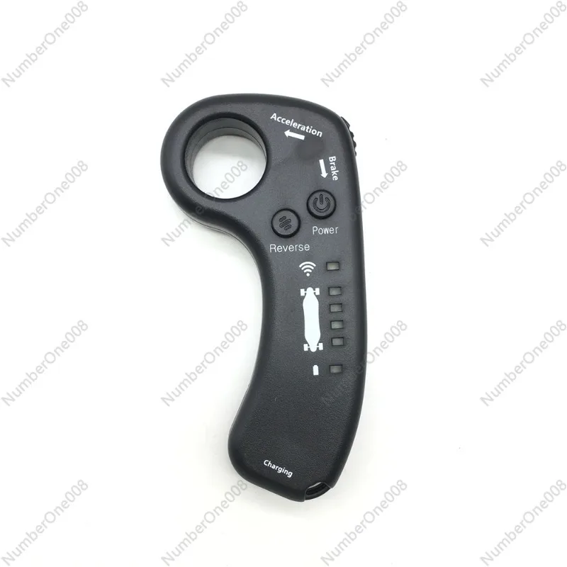 

Умный беспроводной электрический самокат с дистанционным управлением, четырехколесный двойной привод, внедорожный скейтборд, уличный самокат для поездок на работу