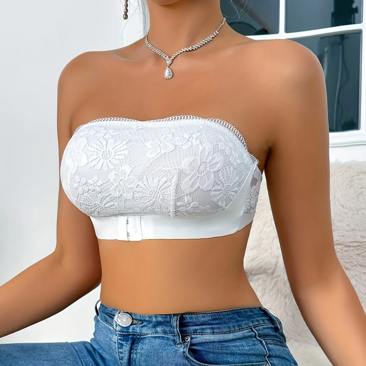 

Strapless Lace Bra Seamless Push Up Underwear Breathable Mesh Gather Support Small Bust Lingerie for Women