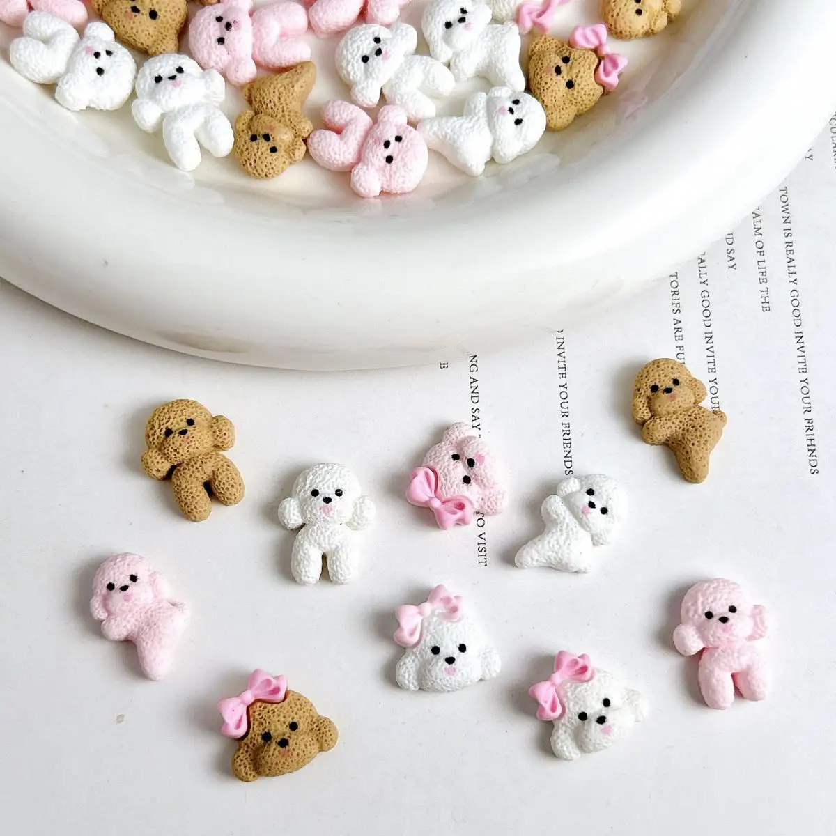 20PCS Neue Kreative Entzückende Welpen Harz Nagel Charms Cartoon Bunte Bogen Hund Nail art Dekorationen für DIY Haarnadel Nagel ornamente