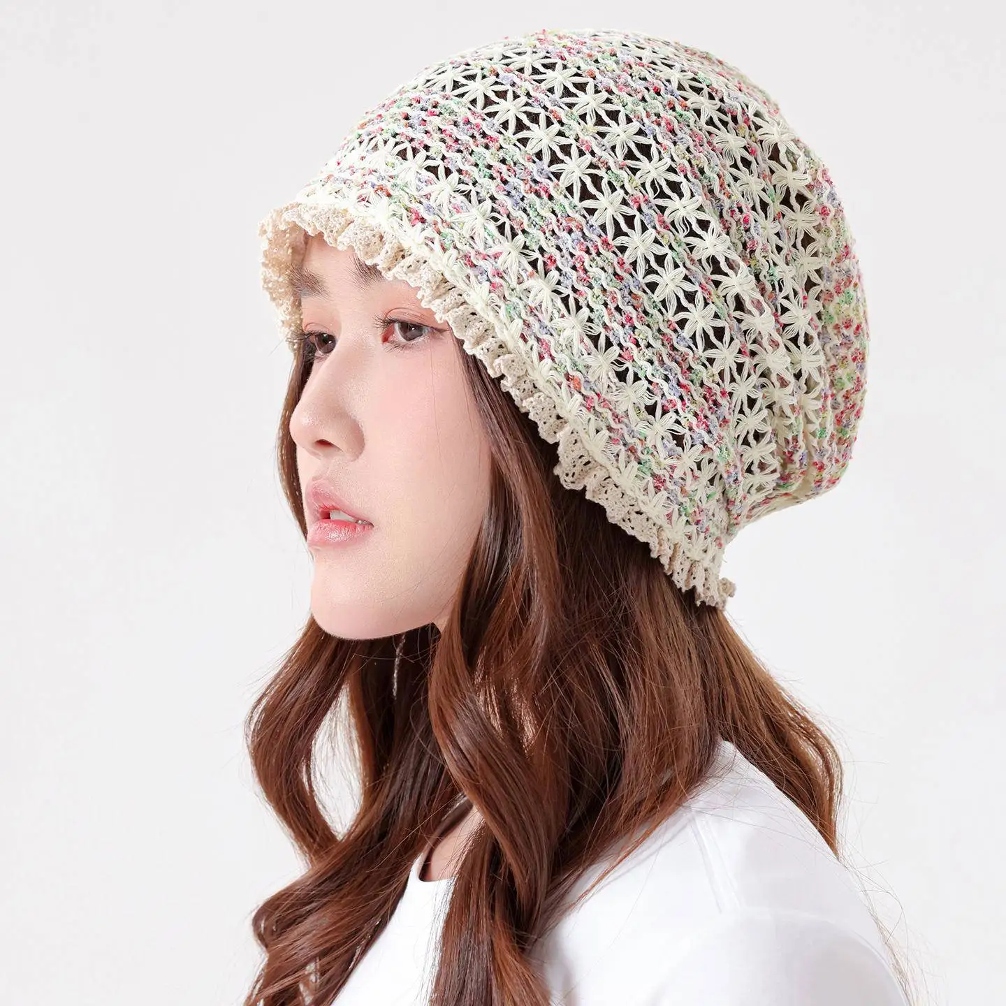 chapeu-feminino-fino-vazado-com-flor-de-croche-respiravel-para-primavera-verao-quimioterapia-e-pos-parto