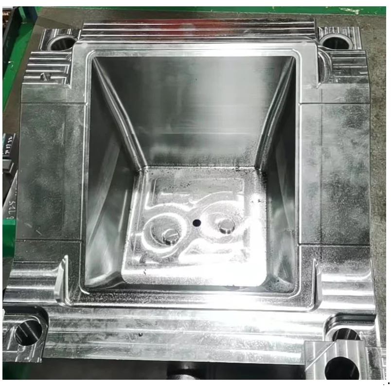 Customized CNC machining service plastic mold making