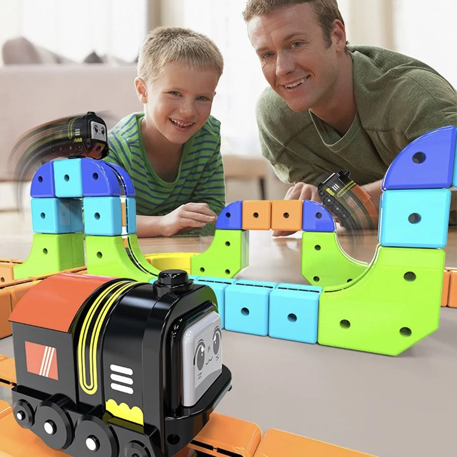المكعب السحري غير المغناطيسي متنوعة اللبنات قطار السكك الحديدية سيارة الكهربائية المضادة للجاذبية الأطفال الربط السكك الحديدية سيارة تسليم 2 سيارات