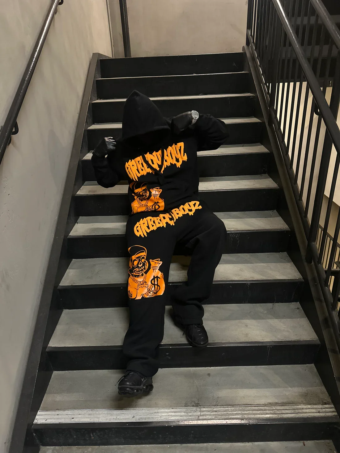 Conjunto de Sudadera con capucha para hombre con estampado de calavera y dinero estilo Hip Hop callejero, sudadera con capucha versátil de gran tamaño con estampado atrevido negro, ropa de calle a la moda