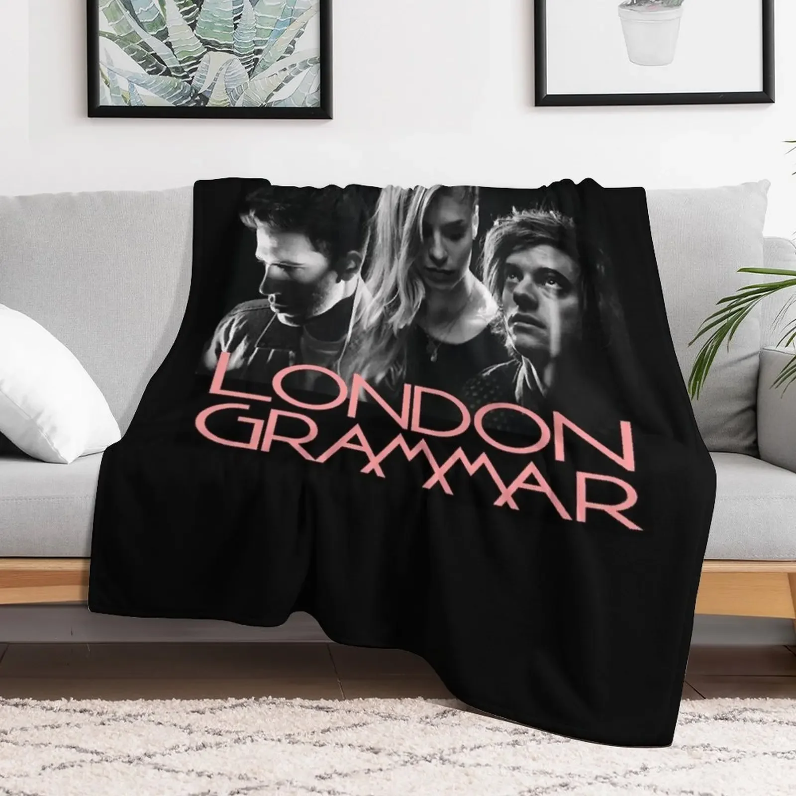 London Grammar Band Logo Singer Music Classic T-Shirt.png Throw Blanket Personalized Gift Luxury Decorative Beds Blankets