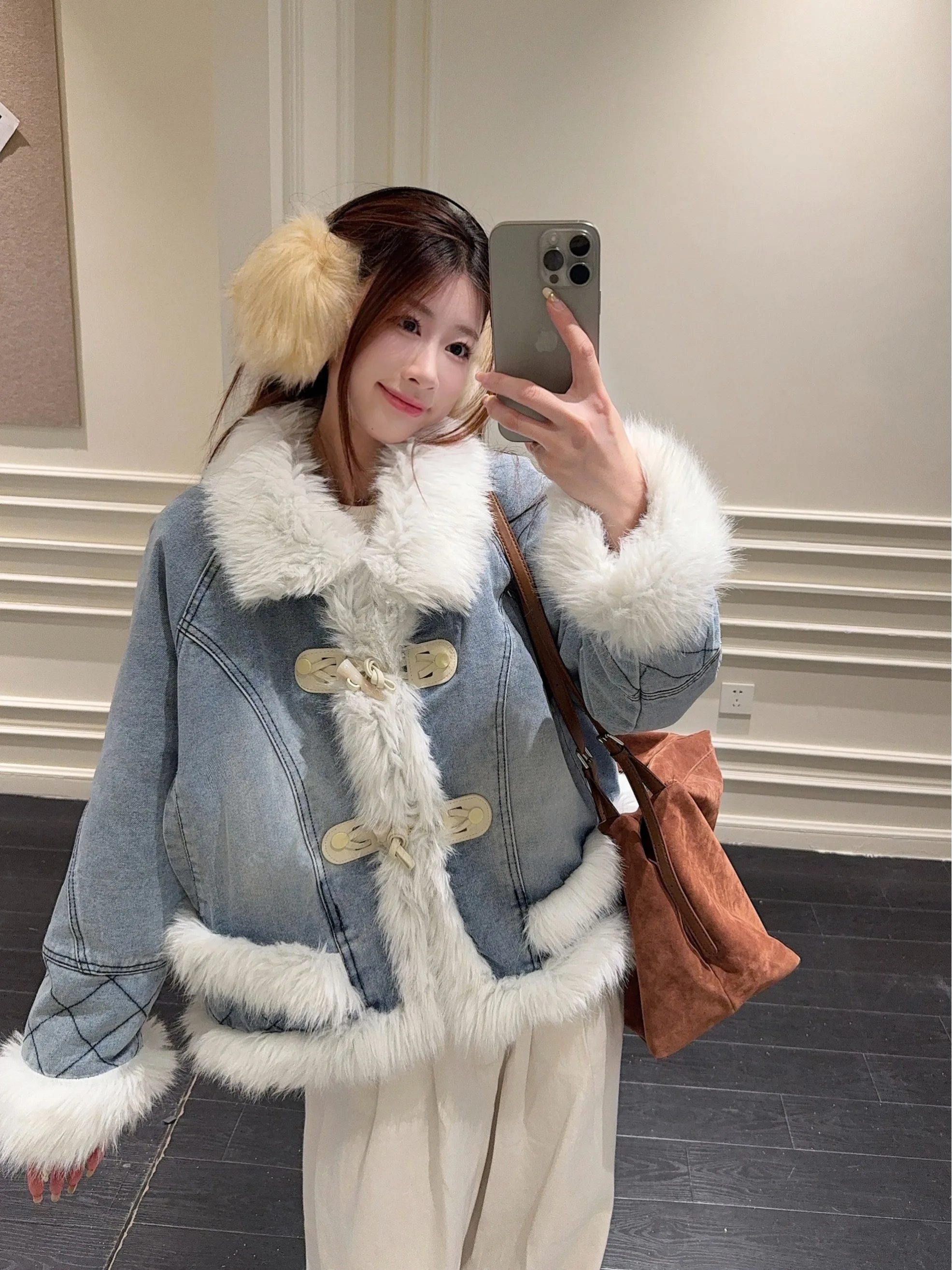 

Denim Coats Woman Diamond Fur Plush Womens Autumn Velvet Ruffled Buttoned Standneck Preppy Style College Minimalism Streetwears
