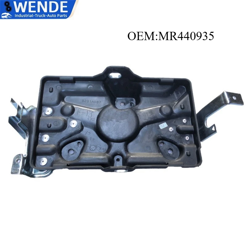 

Автомобильная часть, кронштейн лотка для аккумулятора 8201A086 MR440935 для Mitsubishi Pajero Montero V73 V75 V77 V78 V93 V97 V98 SUV, автозапчасти