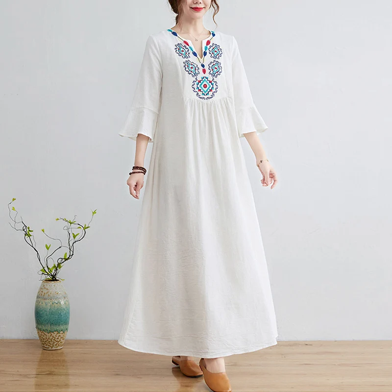 자수 패치워크 A라인 드레스 벨 슬리브와 작은 V넥 루즈핏 허리라인을 가려주는 에이지리스 롱 스커트