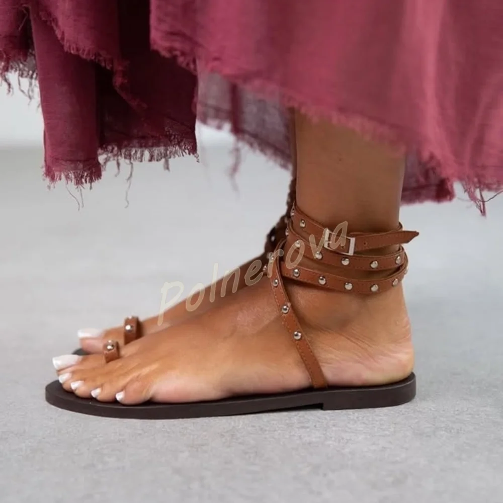 Women Rivet Gladiator Flat Sandals Toe Ring Ankle Wrap Strappy Sandals Summer Bohemian Beach Casual Ladies Leisure Roman Shoes