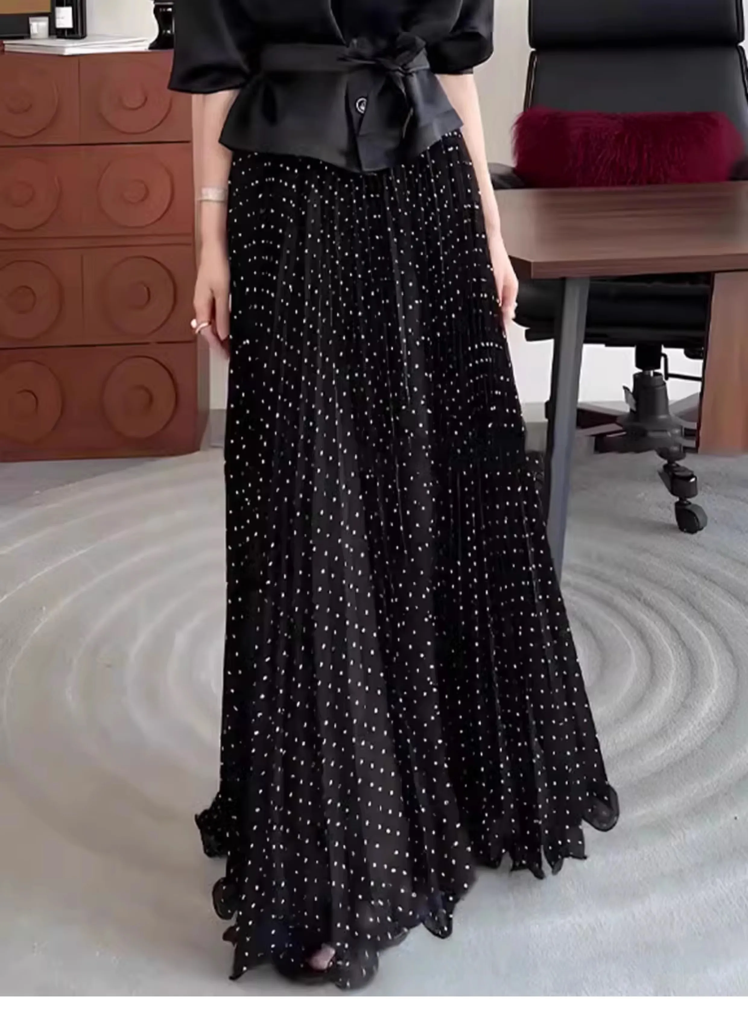 

High Waist Polka Dot Long Skirt for Women Elegant Boho Beachwear Big Hem Ruffled Pleated Loose Fit 2025 New Style
